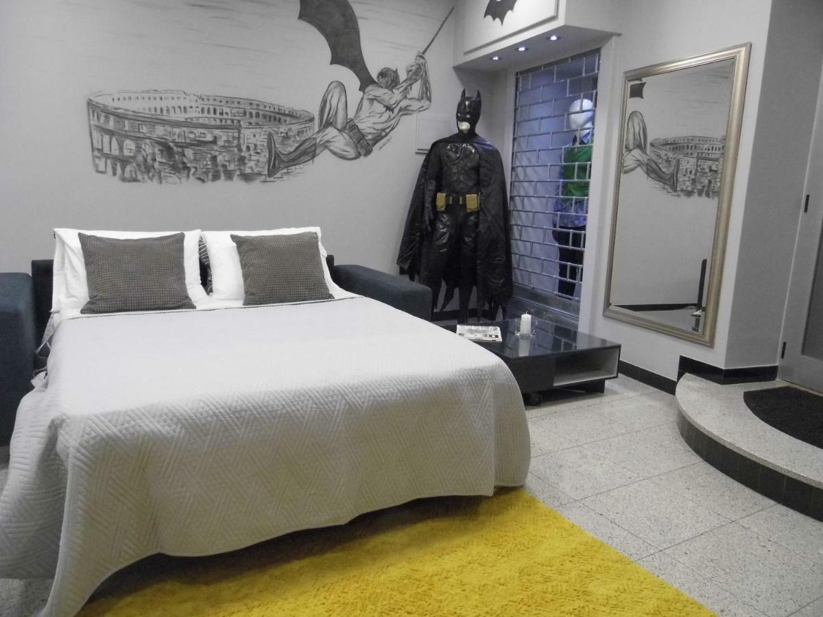 Appartement Batcave à Pula Extérieur photo